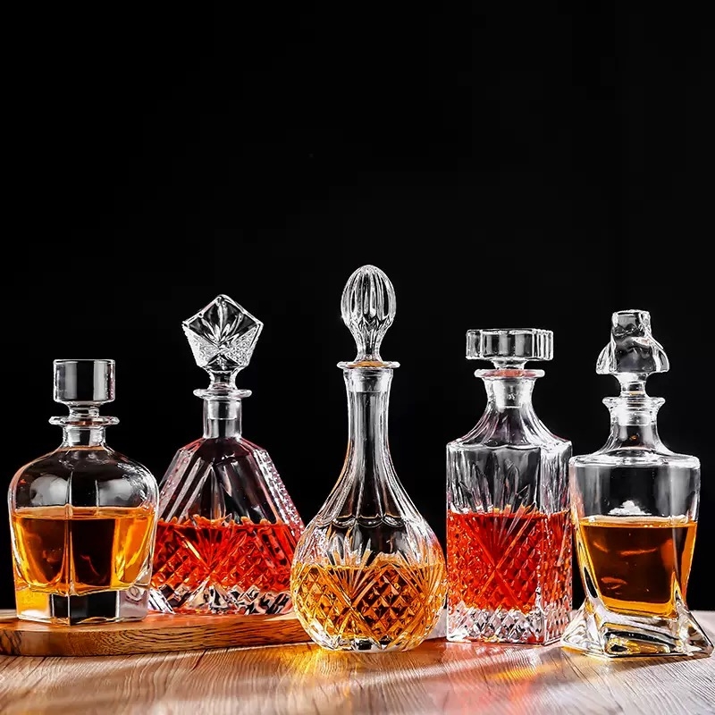  XO Glass Liquor Bottle for Brandy Whisky Vodka Fruit Wine Bottle With Lid Thickened Bottle