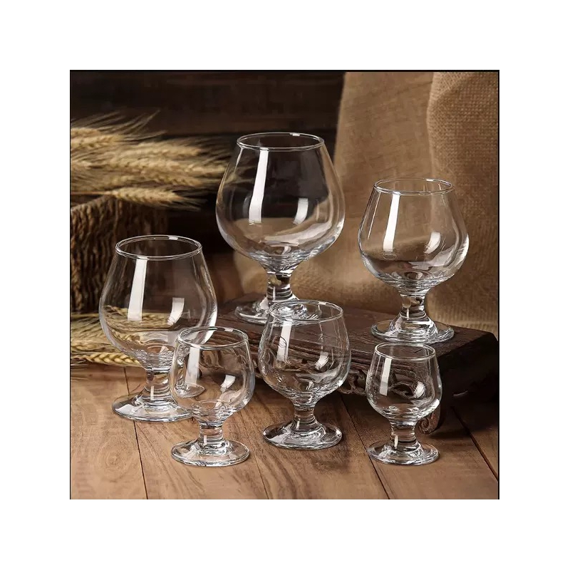 Red Black Stick Burgundy Wine Glass for Family Reunions and Pub Wine